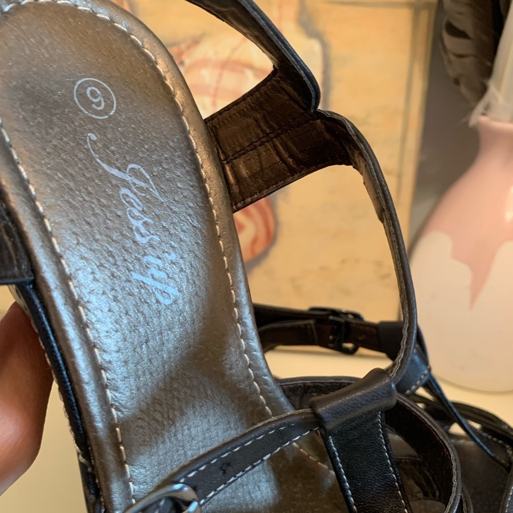 NWT Jess up sandals size 9 black - Picture 6 of 7